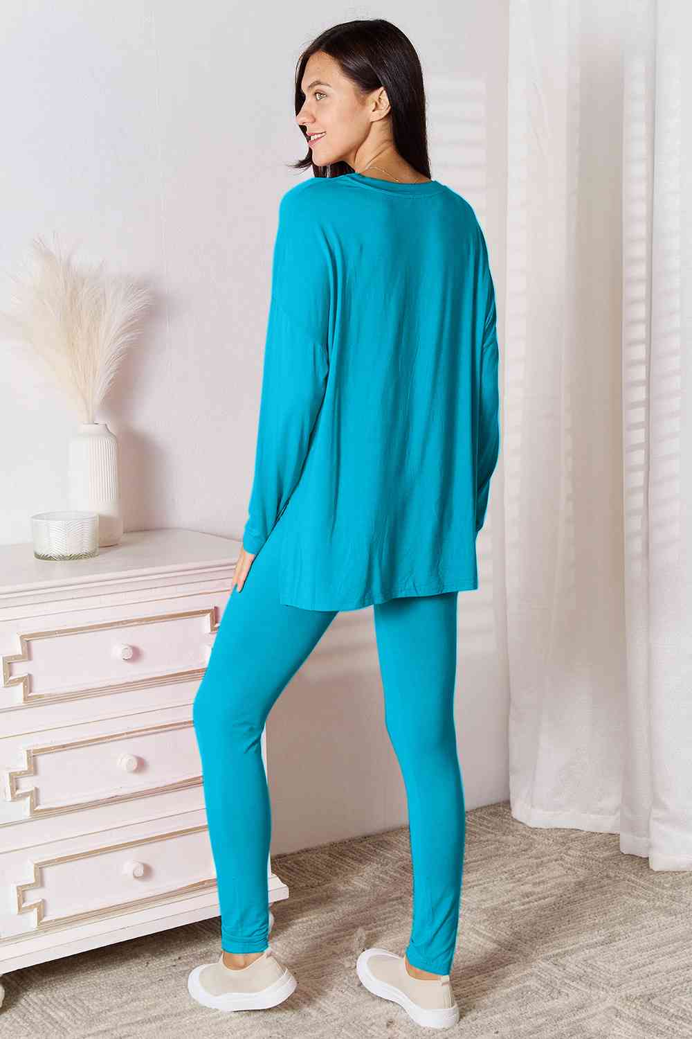 V-Neck Soft Rayon Lounge Set: Comfort & Style for All-Day Wear
